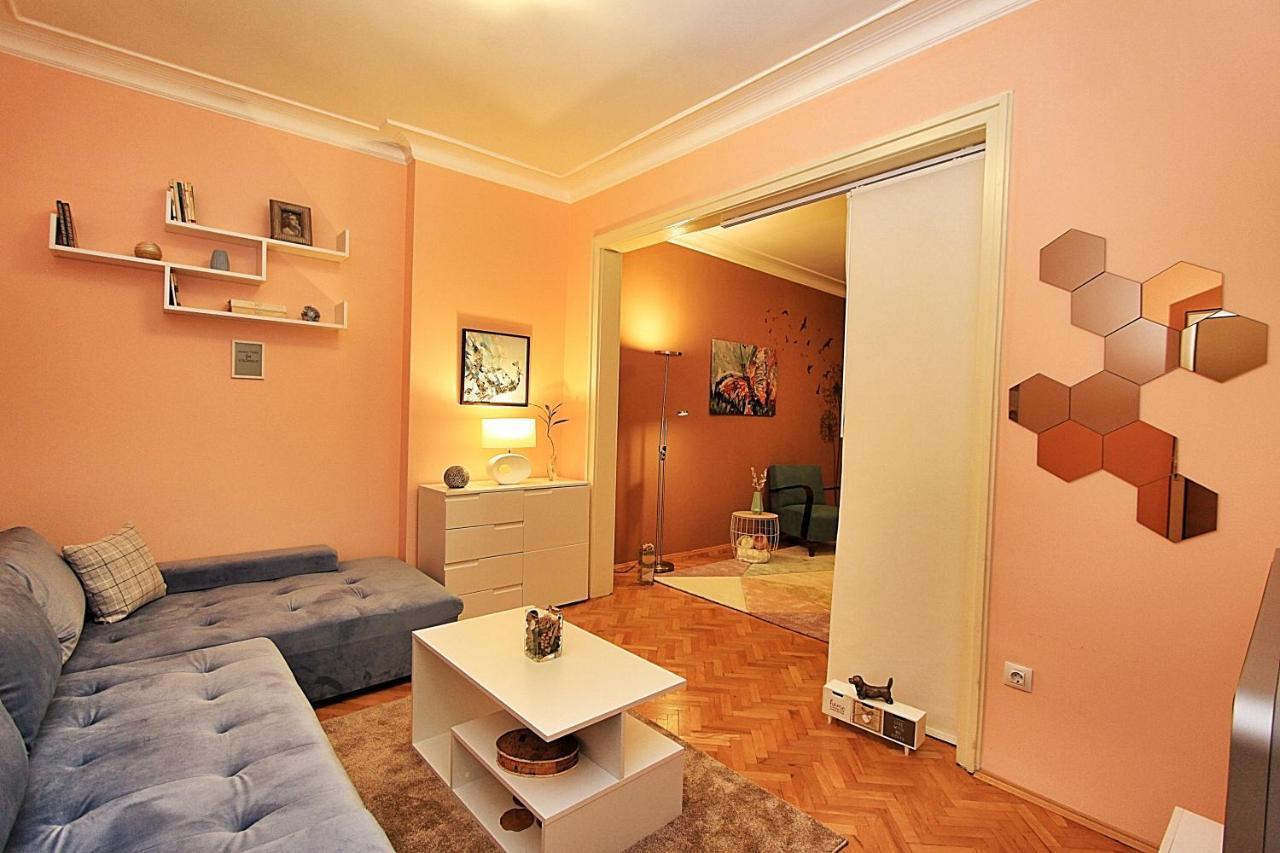 סופיה Colorful Apartment מראה חיצוני תמונה
